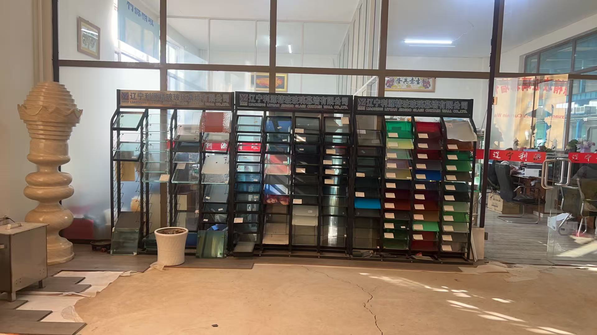 泰安市工程玻璃批量采购夹层夹丝玻璃 - 一站式服务